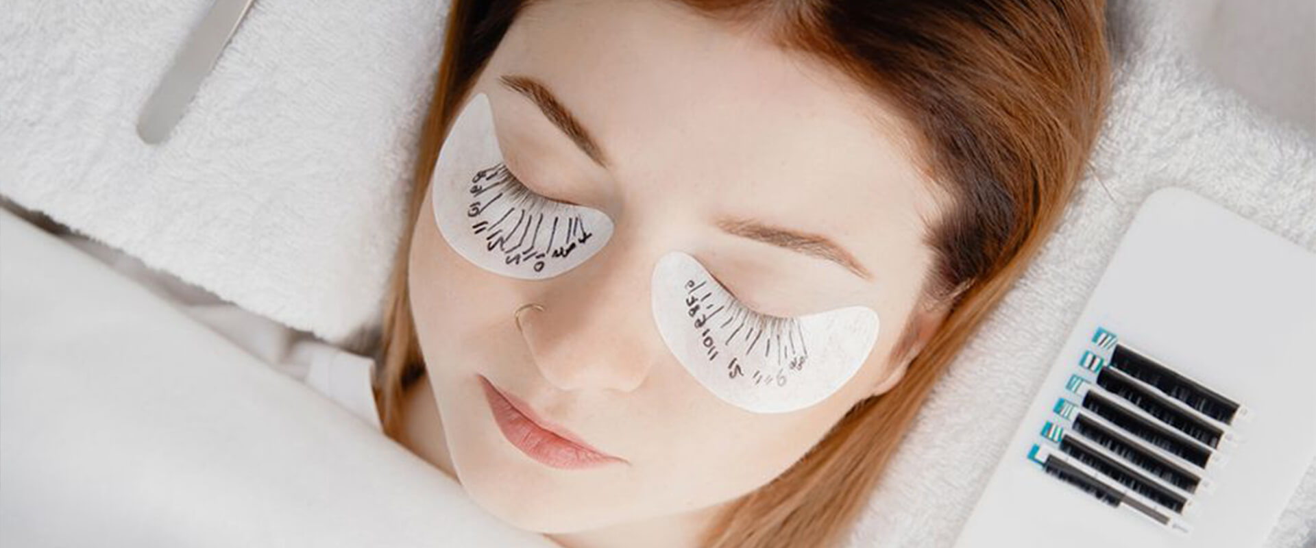 Read more about the article Top 10 Wholesale Eyelash Extensions UK In 2023